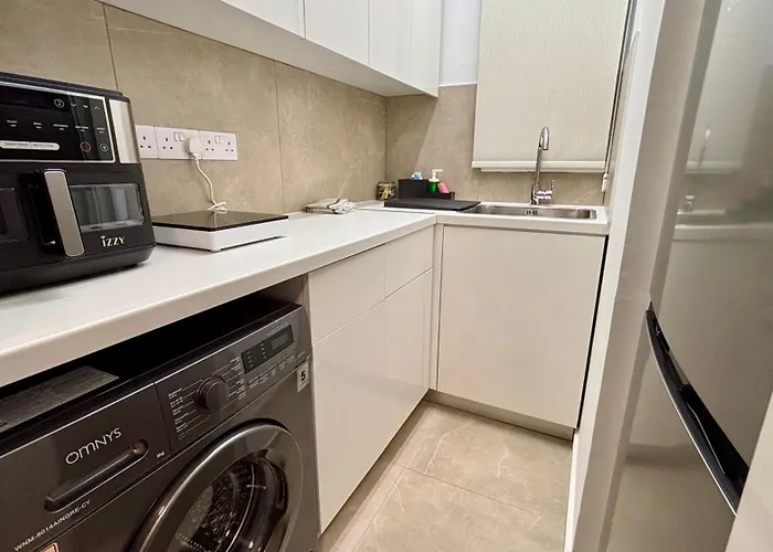 Seabreeze Center Flats By Trulycyprus Лимасол