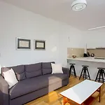 Seabreeze Center Flats By Trulycyprus *