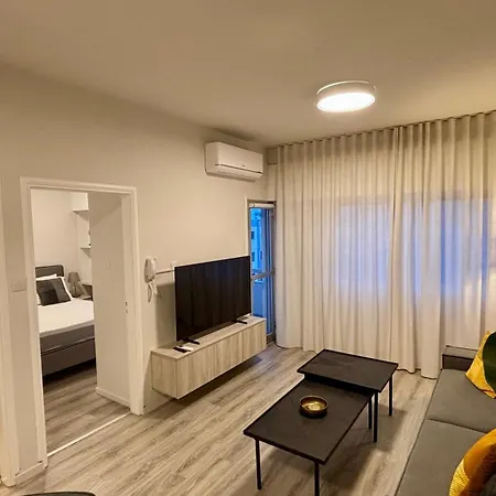 Seabreeze Center Flats By Trulycyprus Apartment Limassol