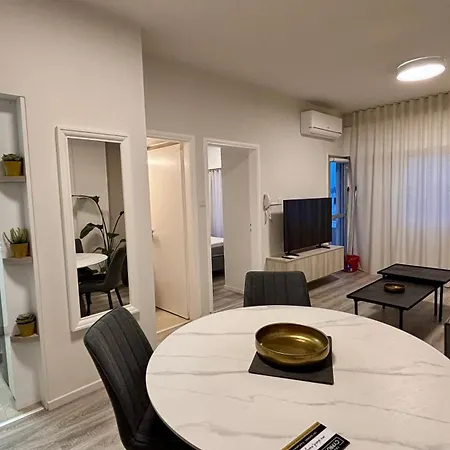 Seabreeze Center Flats By Trulycyprus *