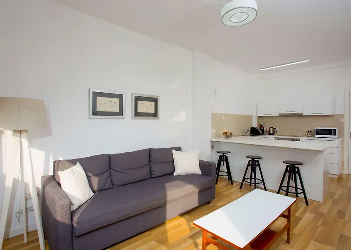 Seabreeze Center Flats By Trulycyprus *