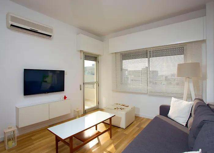 Seabreeze Center Flats By Trulycyprus *